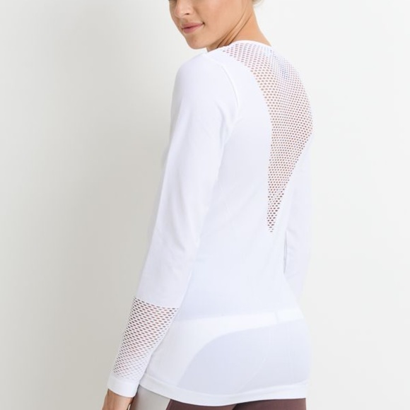 Fishnet Mesh Back Long Sleeve Muscle Top - Picture 3 of 5